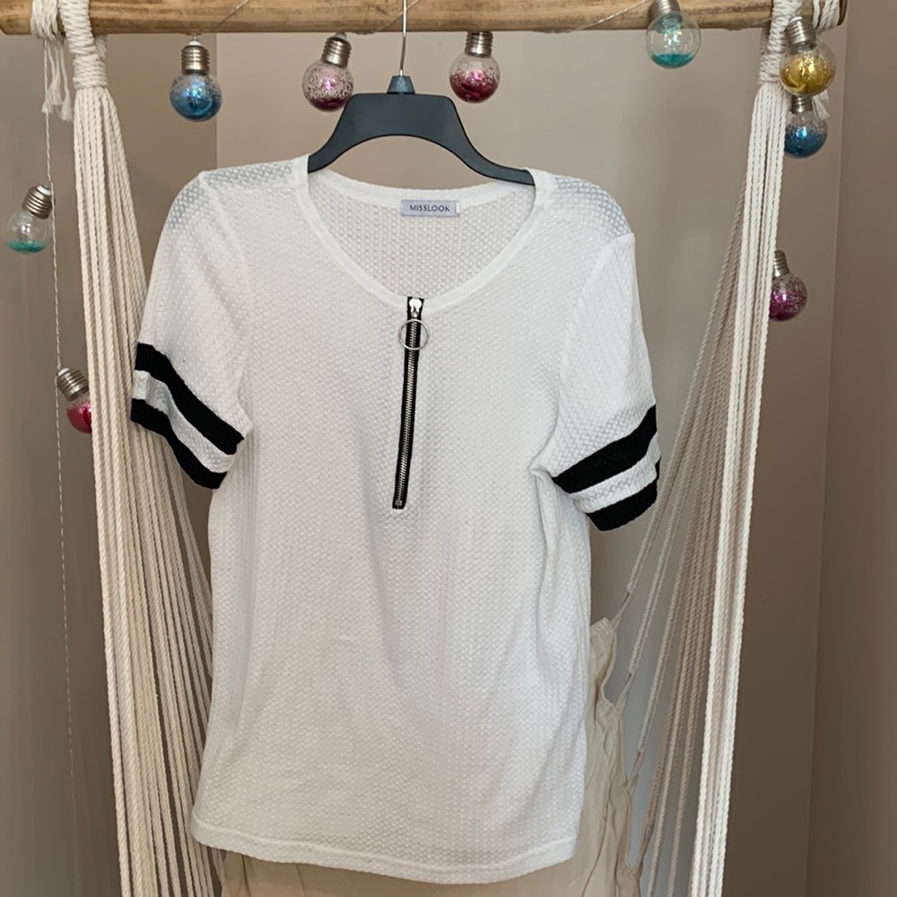 2/$15 MissLook- Womens Large waffle knit Black/White